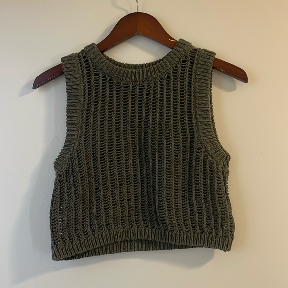 ZARA Olive Green Cropped Knit Sleeveless Top